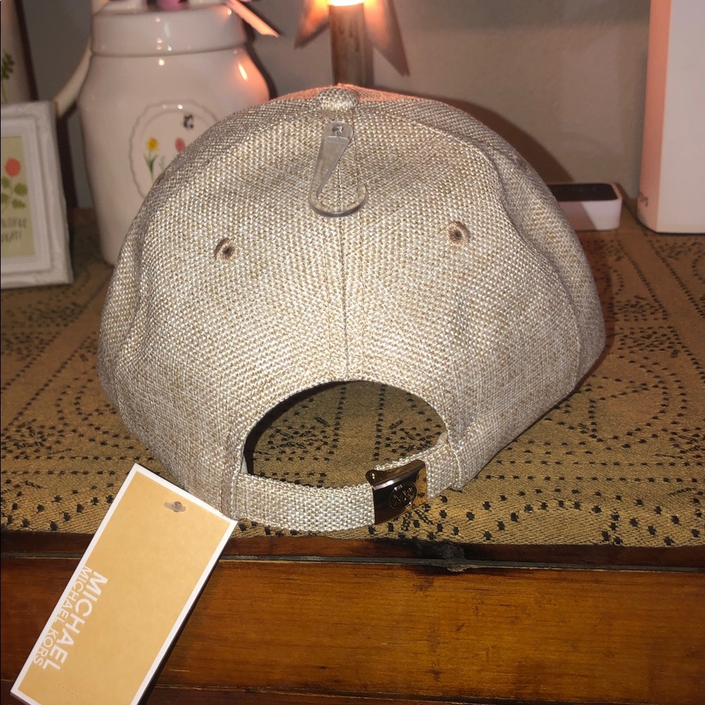 Michael Michael Kors Beige Linen-Texture Baseball Cap - Picture 5 of 10